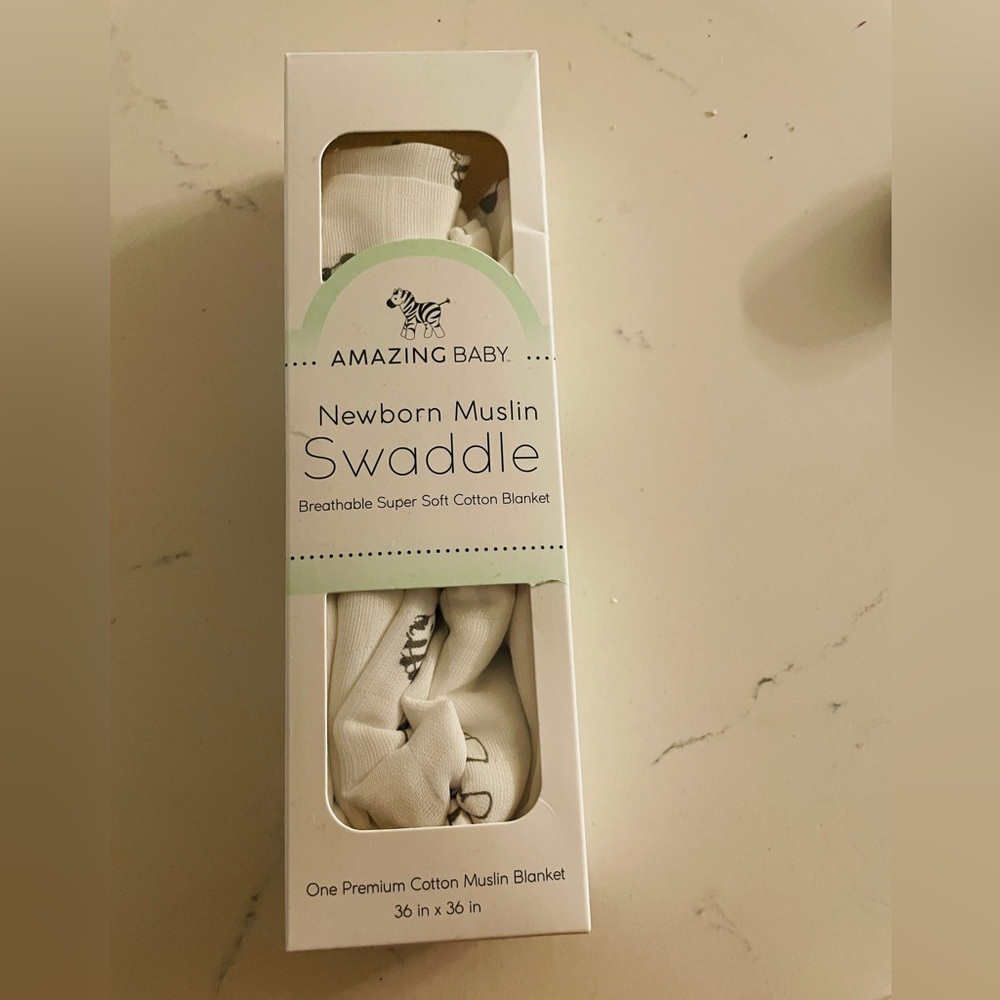 Amazing Baby White Newborn Muslin Swaddle